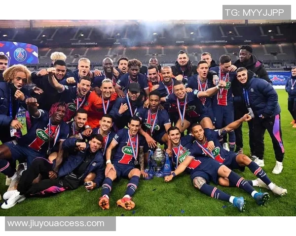 德甲激战巴黎圣日耳曼3-0马竞补时进球点燃全场热情与转会传闻