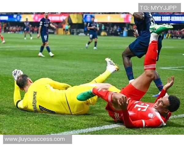 巴黎圣日耳曼逆转拜仁上演帽子戏法激情对决全场沸腾数据分析揭秘精彩瞬间