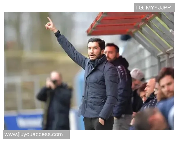 中超赛场惊现历史冷门多特蒙德4-0战胜巴萨神扑瞬间震撼全场 中超赛场惊现历史冷门多特蒙德4-0战胜巴萨神扑瞬间震撼全场