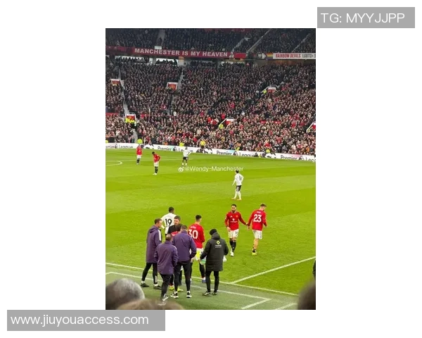 中超精彩对决AC米兰大胜曼联绝杀时刻点燃全场激情